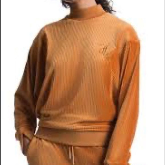 NWT Juicy Couture Split-Cuff Velour Pull-Over - Picture 3 of 4